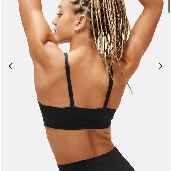 Outdoor Voices Flow Bralette - Picture 2 of 4